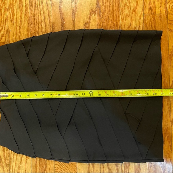 White House Black Market Instantly Slimming Bandage Pencil Skirt Black sz 4 - Picture 4 of 5